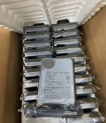 Discos duros empresariales Seagate Exos EXOS de 28 TB Modelo: ST30000NM011F